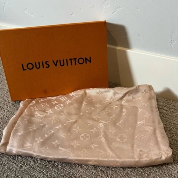 Louis Vuitton Cream Silk Shawl - Picture 1 of 4